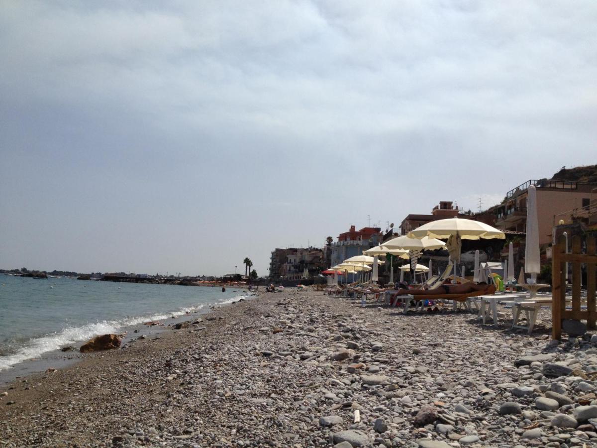 Residence La Fenice Ff Giardini Naxos Dış mekan fotoğraf