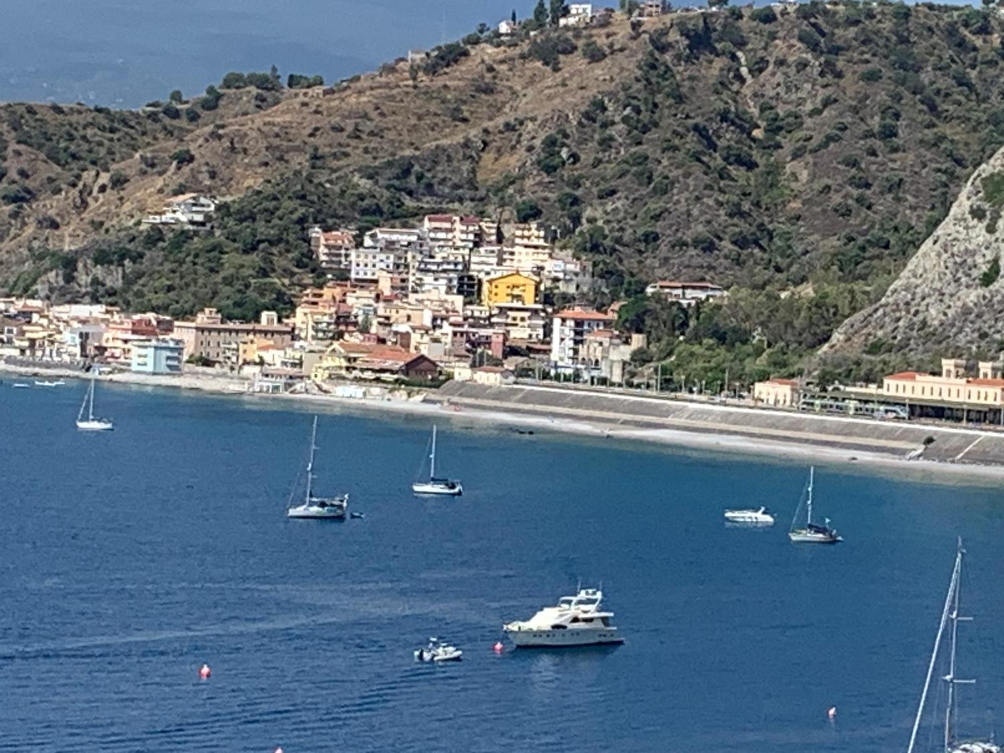 Residence La Fenice Ff Giardini Naxos Dış mekan fotoğraf